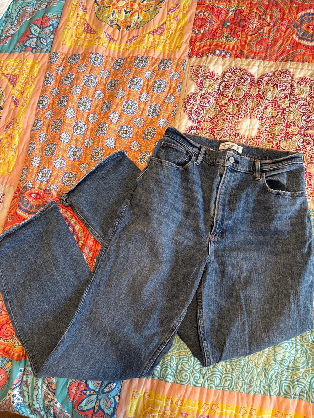 Abercrombie 70’s Vintage Flare. Ultra High Rise.
